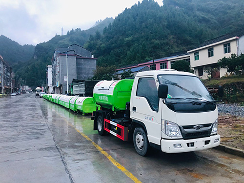 勾臂車垃圾箱
